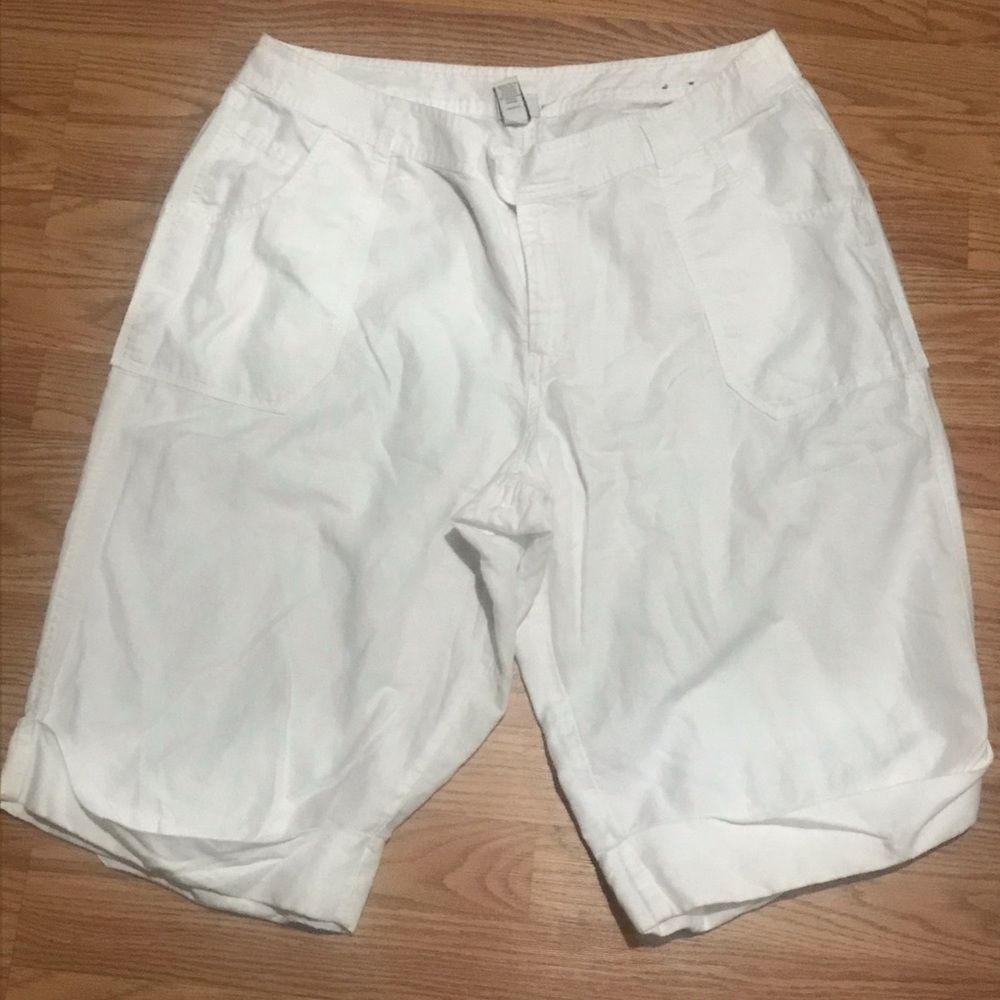 White cotton and linen shorts